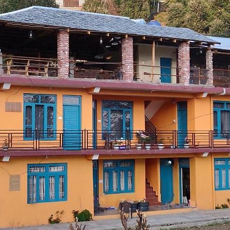 White Rabbit Guest House Дармсала Экстерьер фото